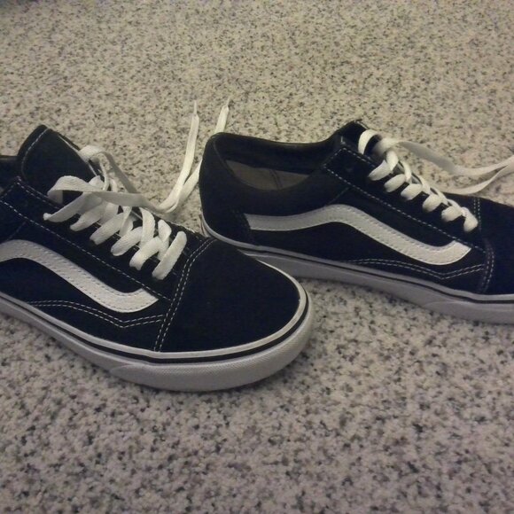 Black Old Skool Vans Low Top Womens: 7.5  Mens: 6.0 - Picture 9 of 14